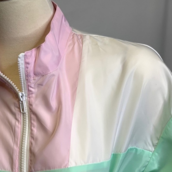 Colorblock Windbreaker with Drawstring Waist - Picture 4 of 6